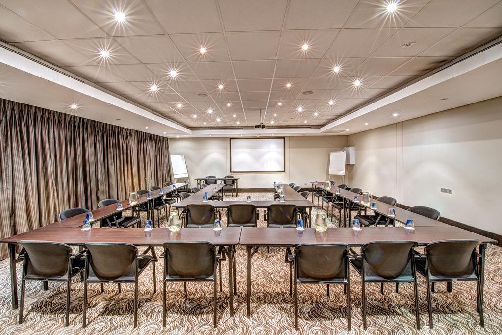 Royal Marang Hotel Phokeng Exterior foto Meeting room